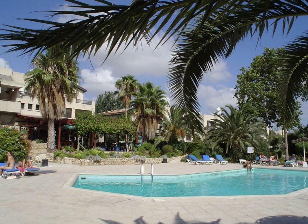 Natalia'S Townhouse, Margarita Gardens 003 Villa Paphos Exterior photo